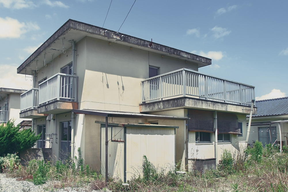 違法建築の指摘を受けた古家を富山市で不動産買取して更地化まで任せた事例